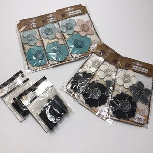 Crafters Bundle of Flowers & Clips